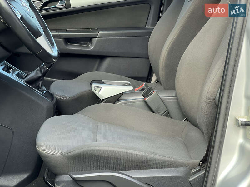 Минивэн Opel Zafira 2009 в Трускавце фото 32 Минивэн Opel Zafira 2009 в Трускавце