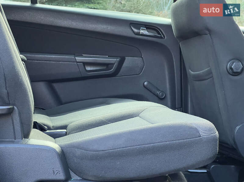 Минивэн Opel Zafira 2009 в Трускавце фото 67 Минивэн Opel Zafira 2009 в Трускавце