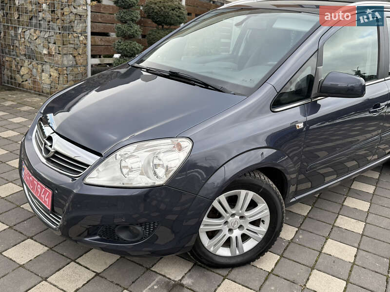 Мінівен Opel Zafira 2011 в Стрию