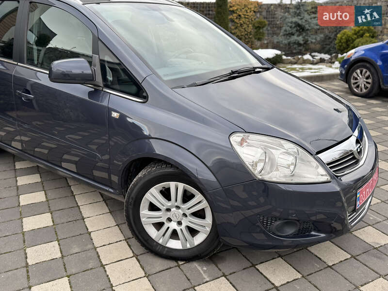 Мінівен Opel Zafira 2011 в Стрию