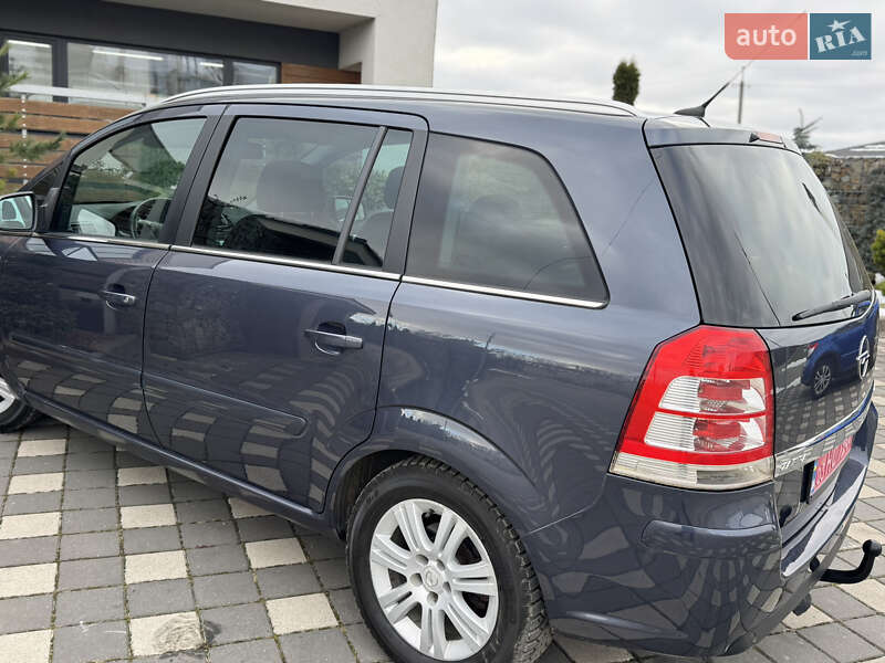 Мінівен Opel Zafira 2011 в Стрию