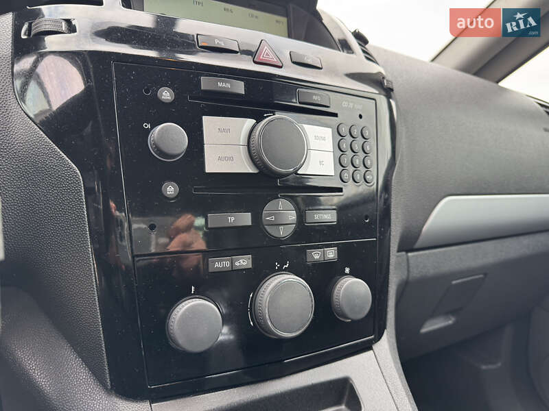 Мінівен Opel Zafira 2011 в Стрию