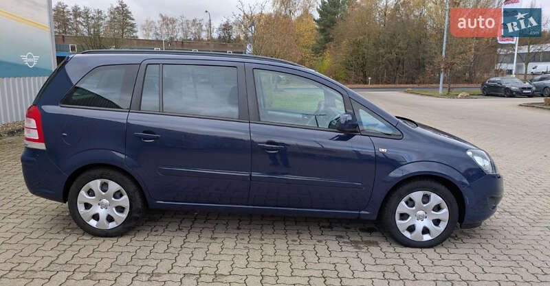 Минивэн Opel Zafira 2014 в Луцке