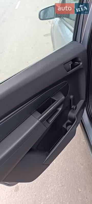 Минивэн Opel Zafira 2007 в Кременчуге фото 12 Минивэн Opel Zafira 2007 в Кременчуге