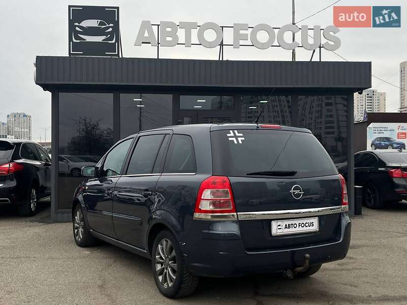 Мінівен Opel Zafira 2010 в Києві