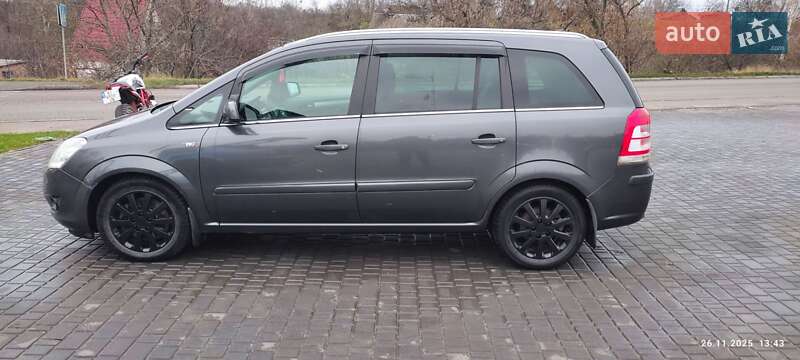 Минивэн Opel Zafira 2011 в Фастове