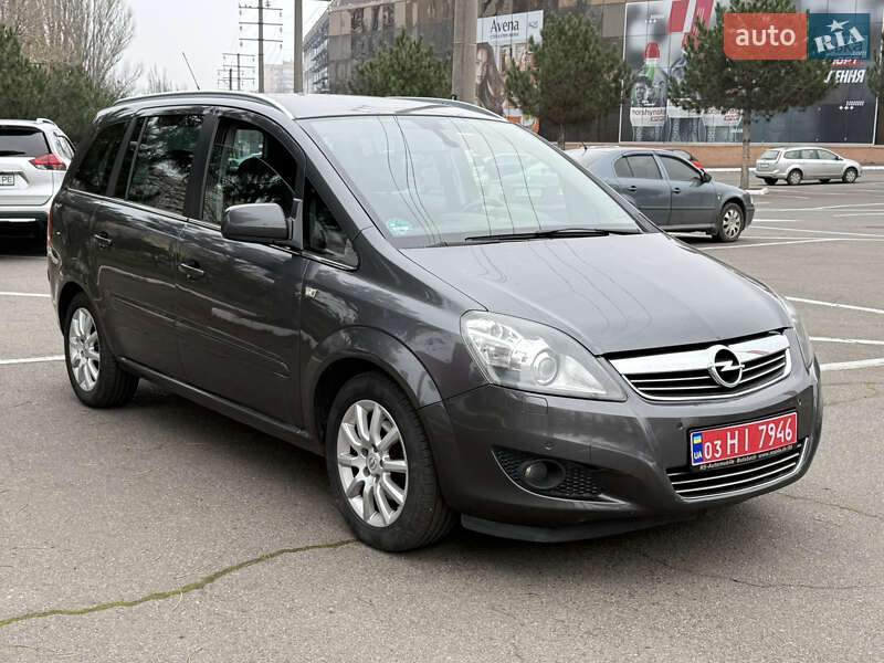 Минивэн Opel Zafira 2010 в Одессе