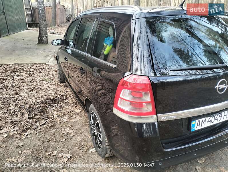 Минивэн Opel Zafira 2008 в Черкассах