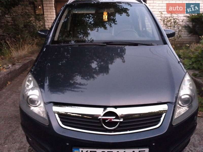 Минивэн Opel Zafira 2006 в Днепре