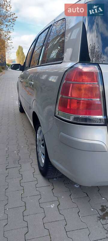 Минивэн Opel Zafira 2008 в Белой Церкви