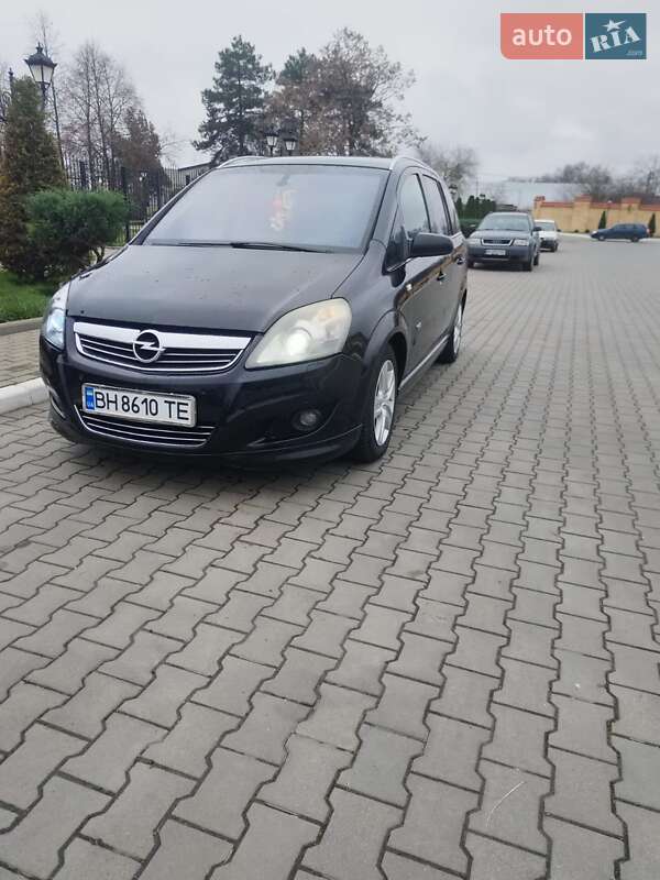 Минивэн Opel Zafira 2008 в Измаиле