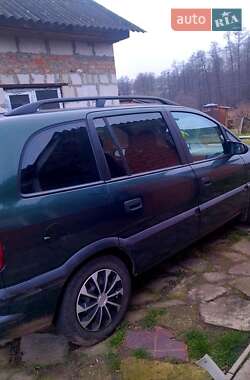 Минивэн Opel Zafira 2000 в Сумах