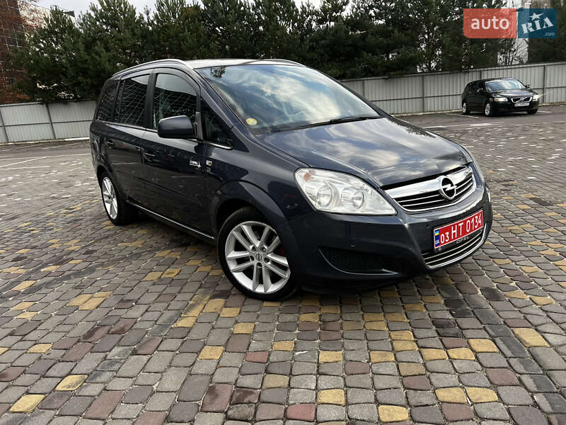 Минивэн Opel Zafira 2010 в Луцке фото Минивэн Opel Zafira 2010 в Луцке