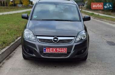 Мінівен Opel Zafira 2011 в Вараші