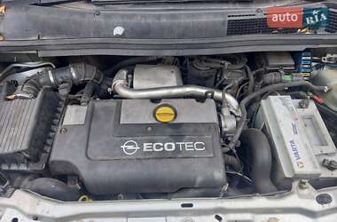 Минивэн Opel Zafira 2000 в Балаклее