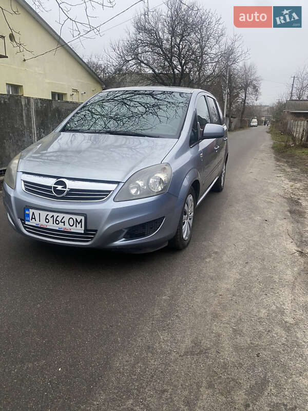 Opel Zafira 2010 Opel Zafira 2010