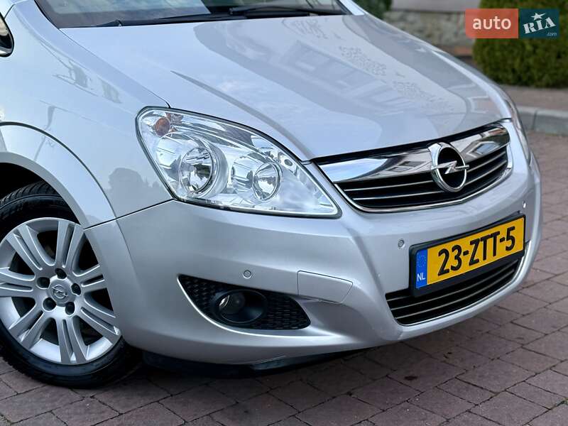 Минивэн Opel Zafira 2011 в Стрые