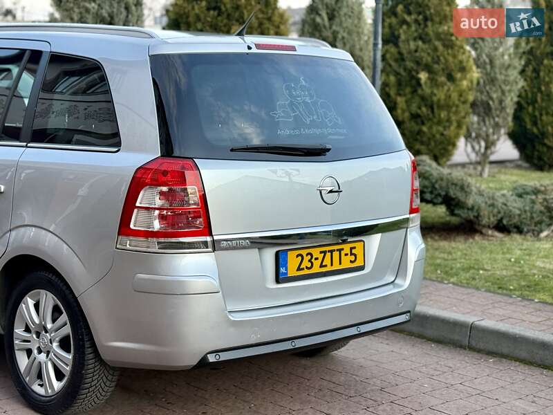 Минивэн Opel Zafira 2011 в Стрые