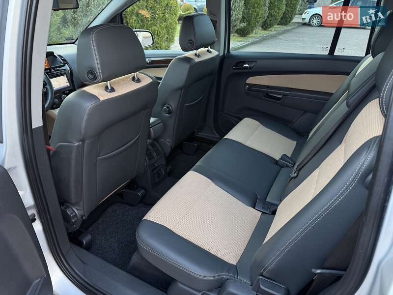 Минивэн Opel Zafira 2011 в Стрые