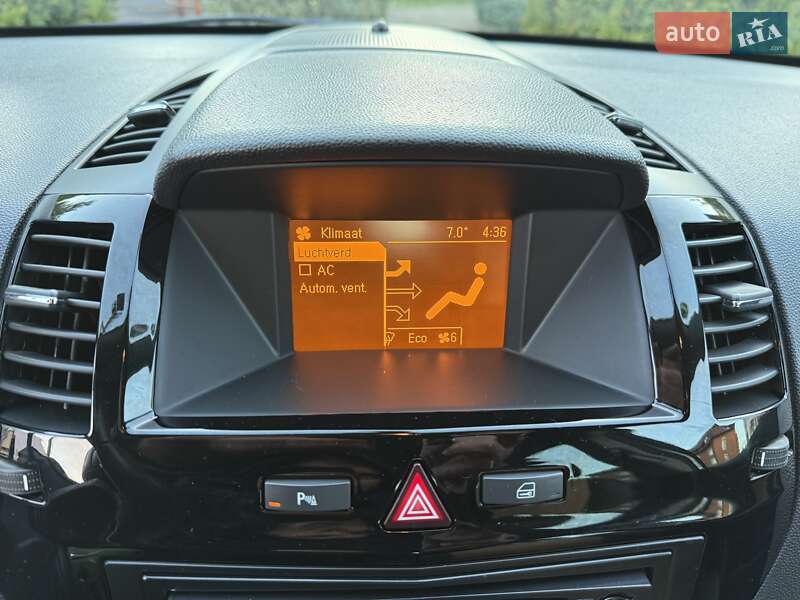 Минивэн Opel Zafira 2011 в Стрые