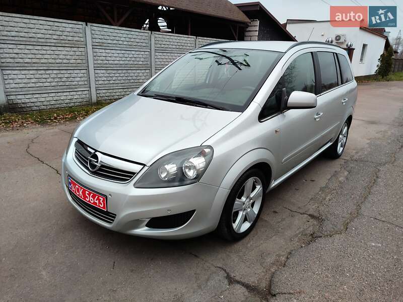 Opel Zafira 2011 Opel Zafira 2011