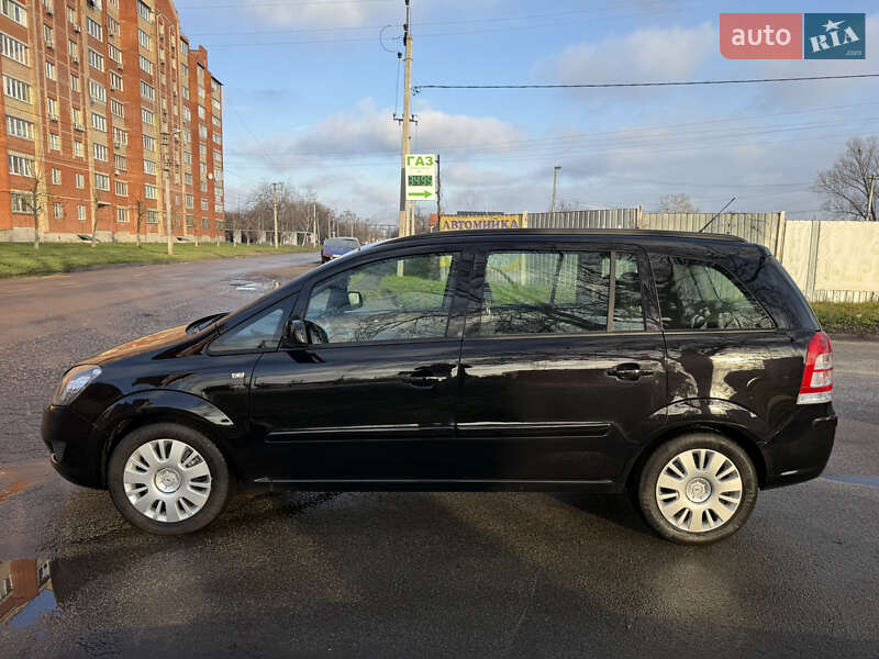 Минивэн Opel Zafira 2010 в Борисполе