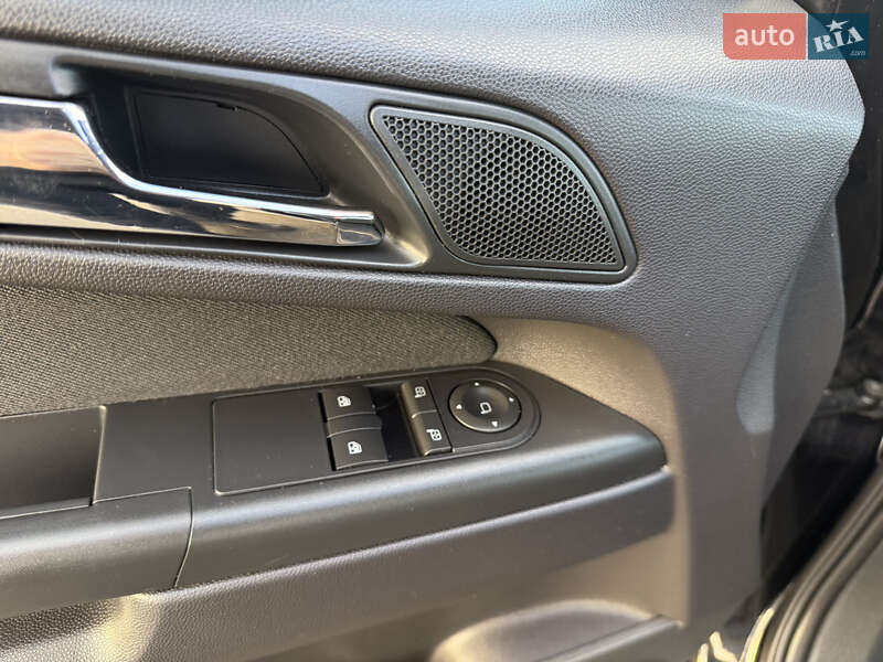 Минивэн Opel Zafira 2010 в Борисполе