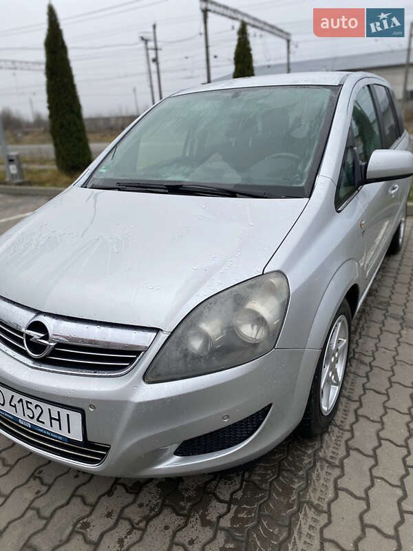 Минивэн Opel Zafira 2010 в Ужгороде фото 2 Минивэн Opel Zafira 2010 в Ужгороде