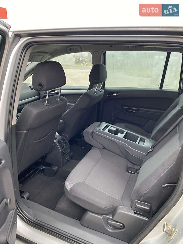 Минивэн Opel Zafira 2010 в Ужгороде фото 15 Минивэн Opel Zafira 2010 в Ужгороде