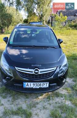 Минивэн Opel Zafira 2012 в Киеве