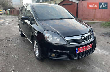 Минивэн Opel Zafira 2007 в Ровно