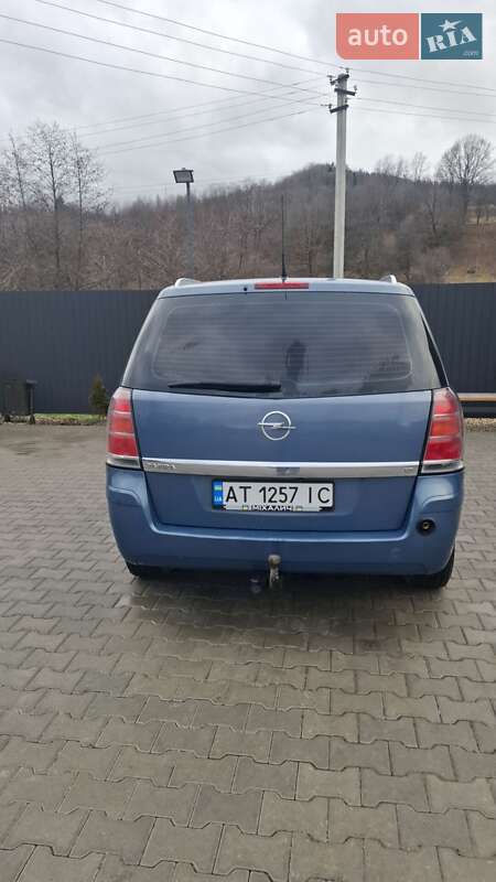 Минивэн Opel Zafira 2007 в Коломые