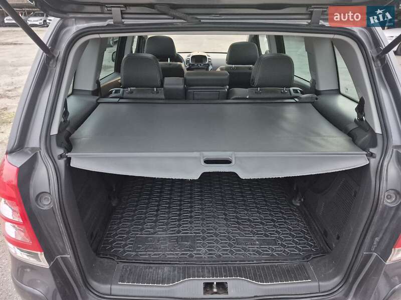 Минивэн Opel Zafira 2010 в Днепре