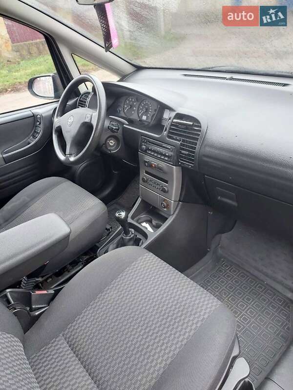 Opel Zafira 2004 Opel Zafira 2004