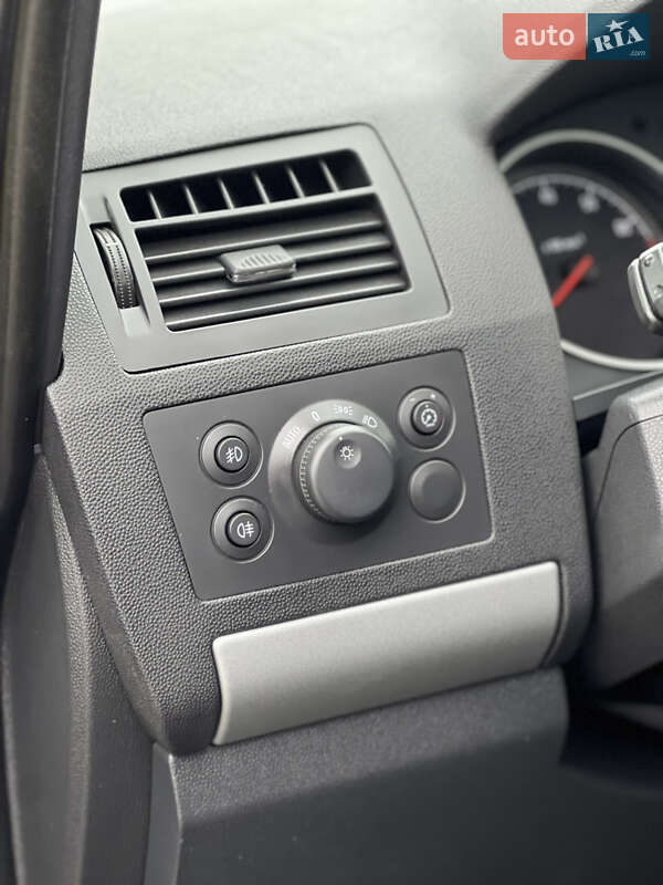 Мінівен Opel Zafira 2011 в Вінниці фото 49 Мінівен Opel Zafira 2011 в Вінниці