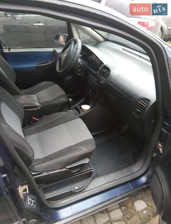Минивэн Opel Zafira 1999 в Ивано-Франковске