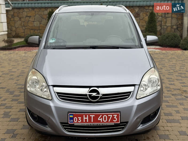 Минивэн Opel Zafira 2009 в Могилев-Подольске