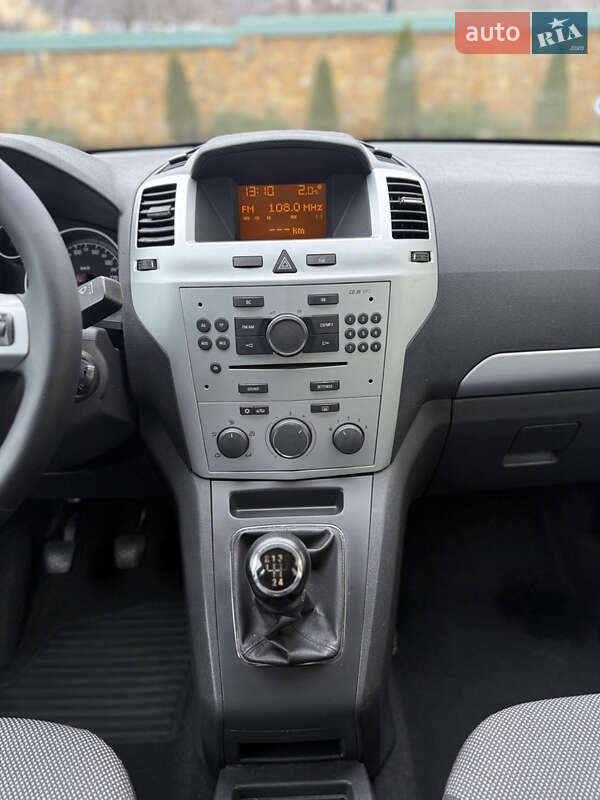 Минивэн Opel Zafira 2009 в Могилев-Подольске