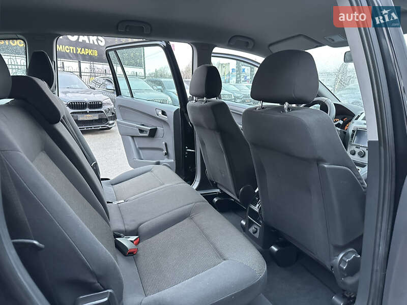 Мінівен Opel Zafira 2010 в Харкові