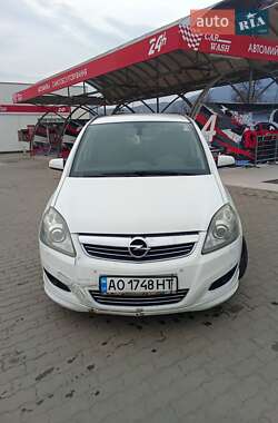 Минивэн Opel Zafira 2009 в Великом Березном