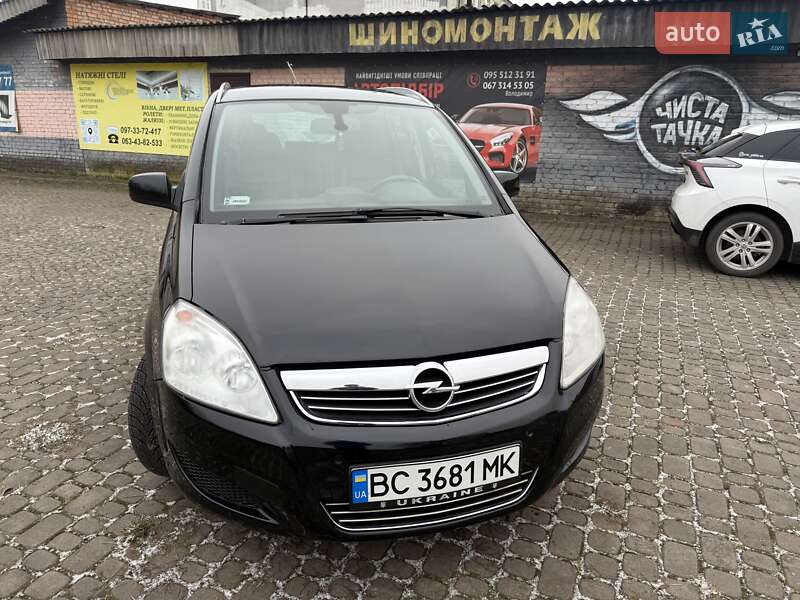 Opel Zafira 2011