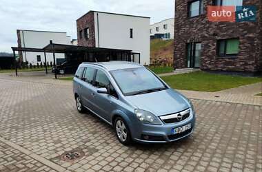 Минивэн Opel Zafira 2006 в Ровно
