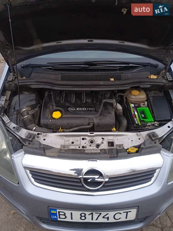 Минивэн Opel Zafira 2007 в Тростянце