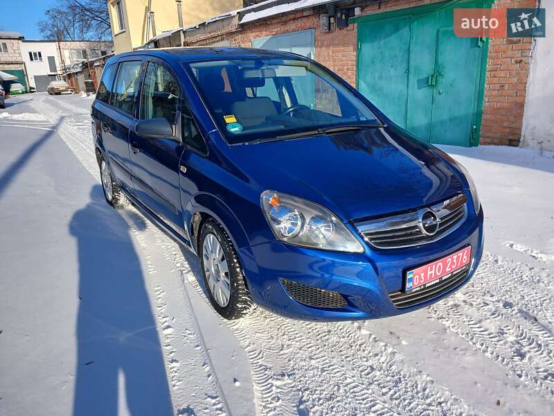 Минивэн Opel Zafira 2009 в Броварах