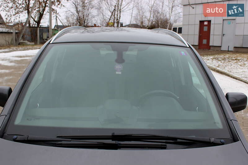 Мінівен Opel Zafira 2010 в Львові