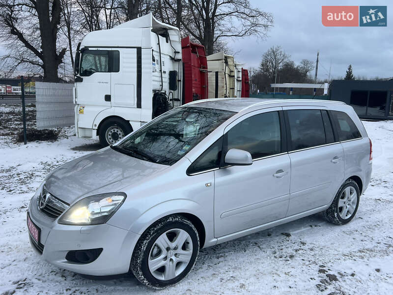 Мінівен Opel Zafira 2013 в Вінниці