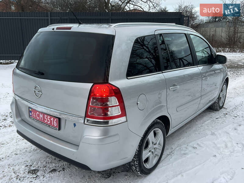 Мінівен Opel Zafira 2013 в Вінниці