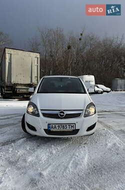 Минивэн Opel Zafira 2013 в Киеве