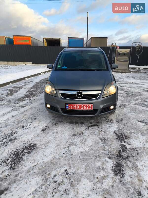 Мінівен Opel Zafira 2005 в Любомлі