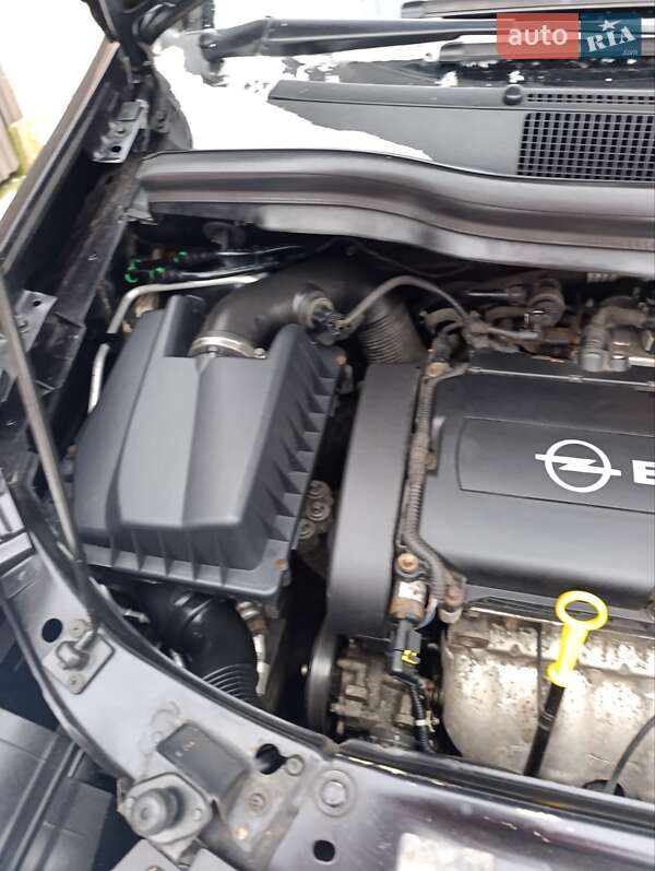 Минивэн Opel Zafira 2009 в Луцке фото 13 Минивэн Opel Zafira 2009 в Луцке